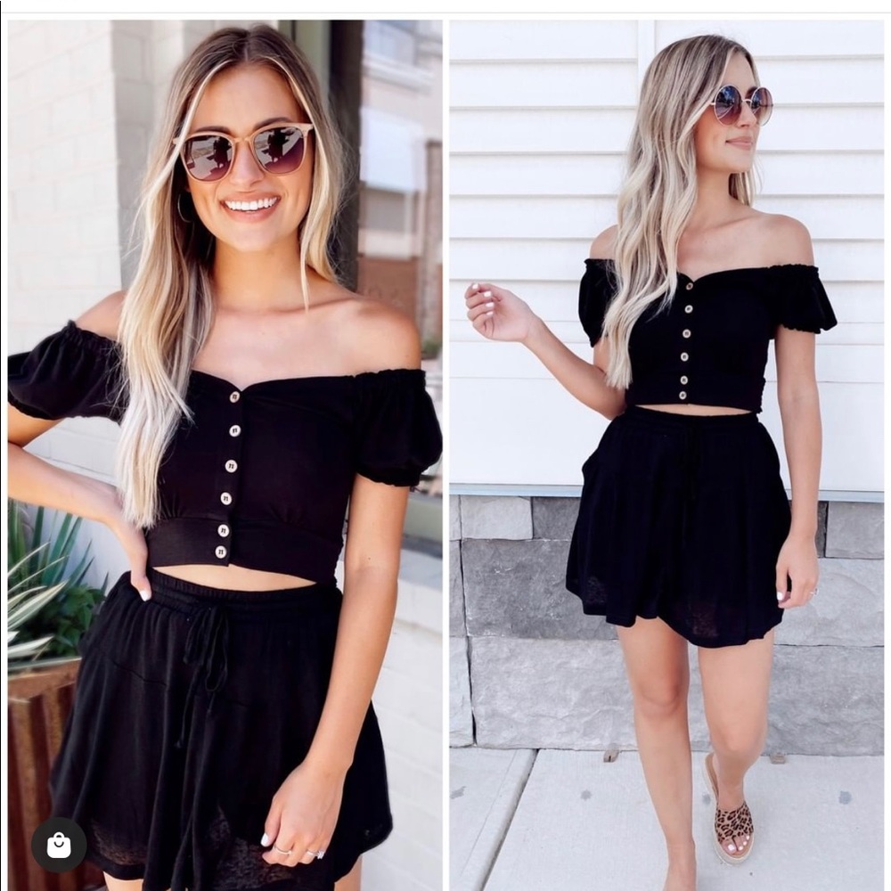Black skort